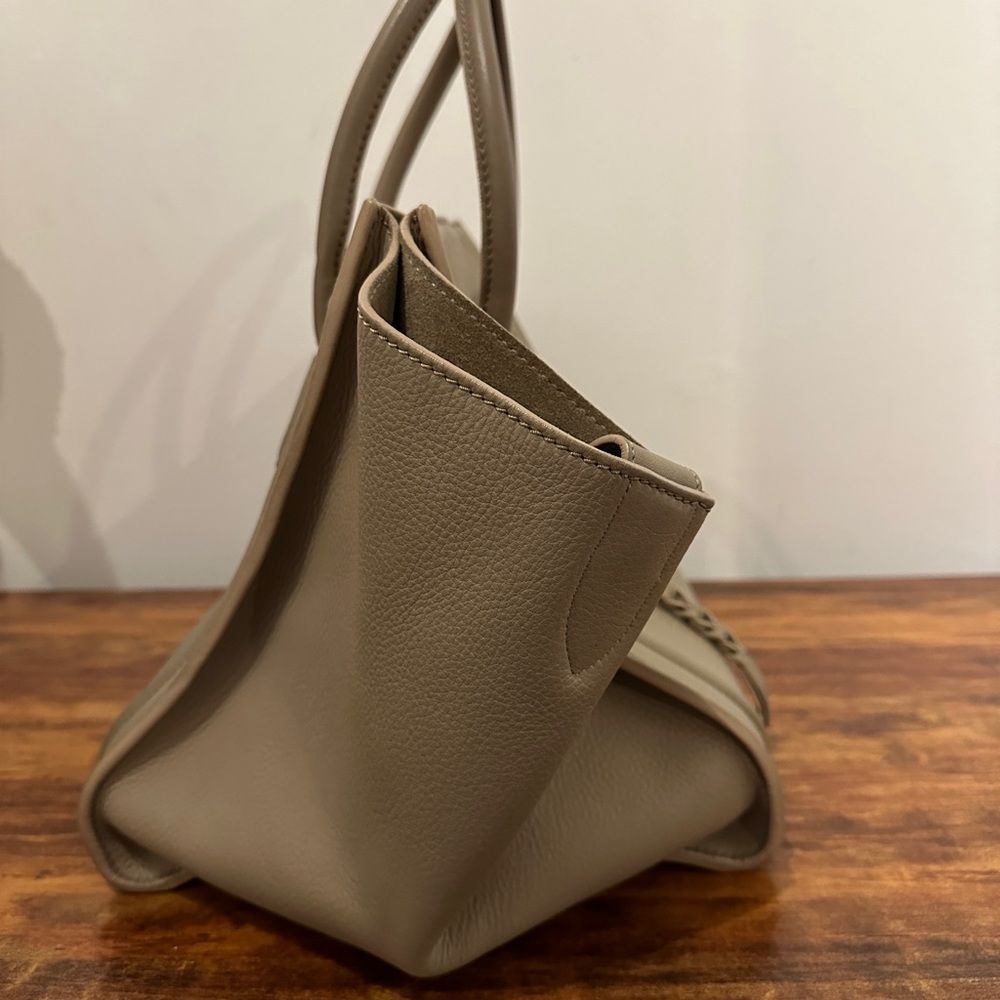 Celine Luggage Medium Bag AVAILABLE TILL 06/01 - Picture 3 of 13